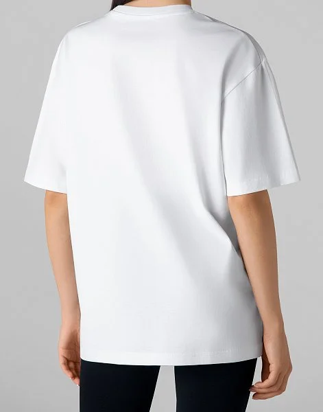 С чем носить женскую футболку: стильные идеи и советы - 1-9-3