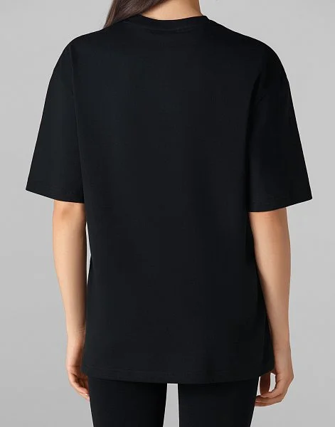 С чем носить женскую футболку: стильные идеи и советы - 1-8-3