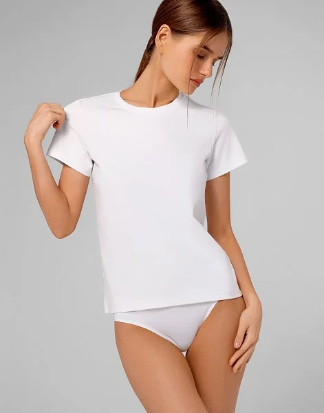 С чем носить женскую футболку: стильные идеи и советы - 1-6-3