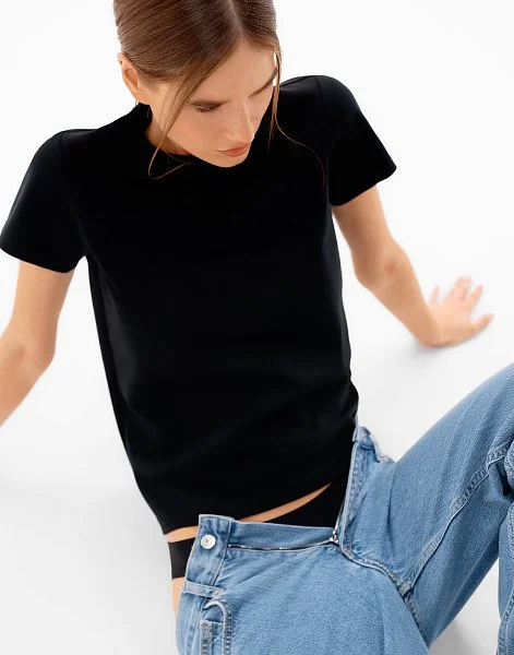 С чем носить женскую футболку: стильные идеи и советы - 1-7-5